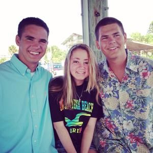 Meet your Posher, Elizabeth